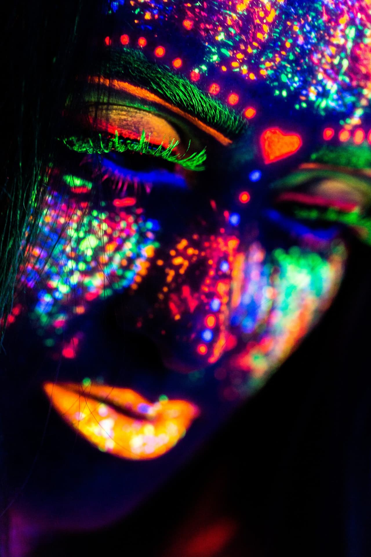 Neon UV mascara rood image 2